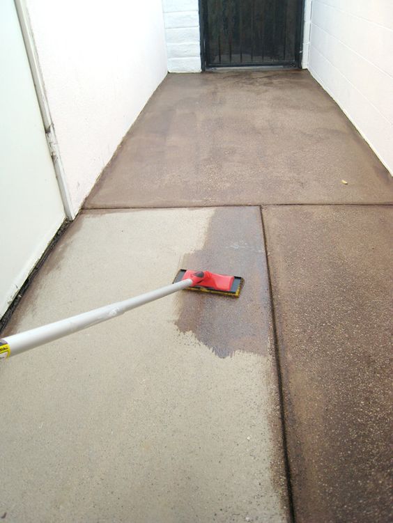 floor screed mix, cleaning the floor